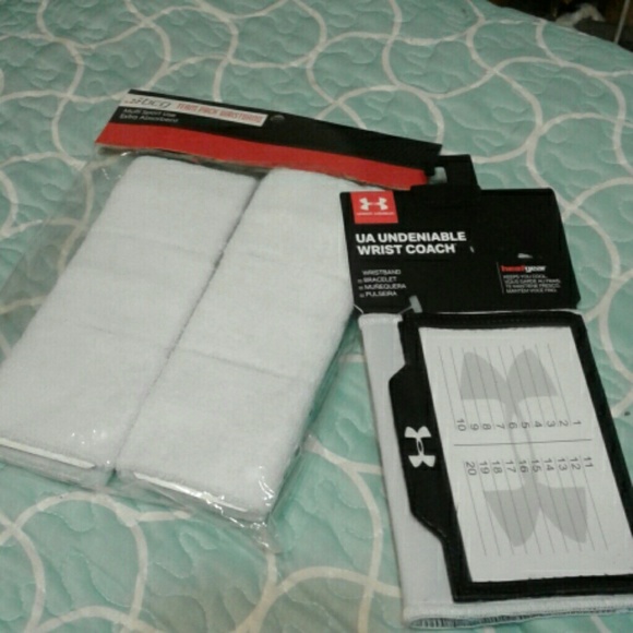 under armour undeniable wrist coach